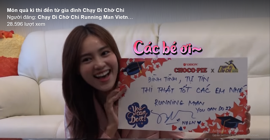 Ninh Dương Lan Ngọc ngọt ngào chúc các sĩ tử. Ảnh chụp từ clip. Ninh Dương Lan Ngọc ngọt ngào chúc các sĩ tử. Ảnh chụp từ clip.