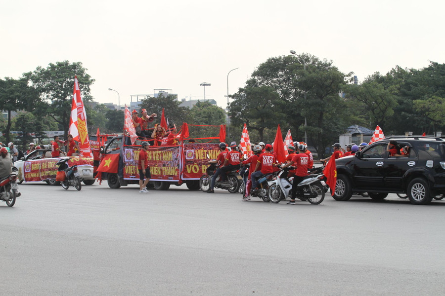 Những hình ảnh hâm nóng bầu không khí trước trận đấu Việt Nam - Philippines.