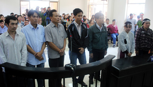 TAND TP Tuy Hòa xét xử vụ 5 công an dùng nhục hình