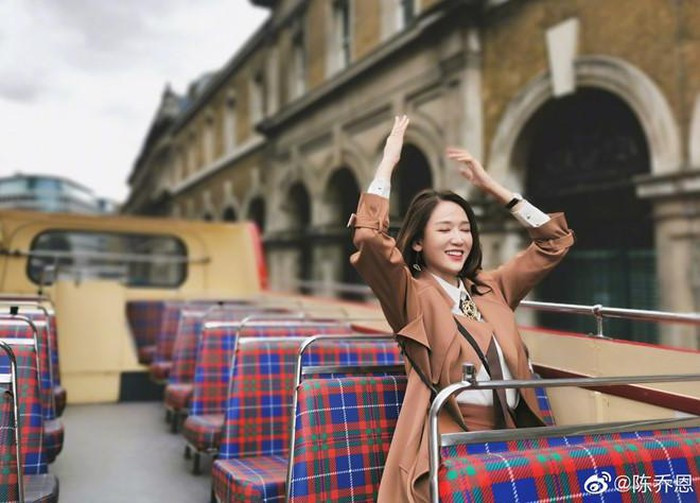 U40 "Đông Phương Bất Bại" Trần Kiều Ân khoe nhan sắc trẻ đẹp như gái đôi mươi ảnh 2 U40 "Đông Phương Bất Bại" Trần Kiều Ân khoe nhan sắc trẻ đẹp như gái đôi mươi ảnh 2