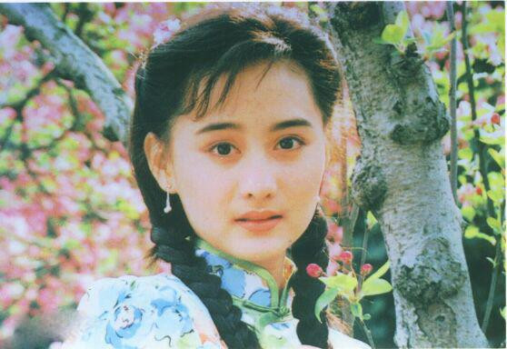 Mỹ nhân đẹp nhất phim Quỳnh Dao lộ thân hình phì nhiêu, phát tướng ở tuổi 45 ảnh 4 Mỹ nhân đẹp nhất phim Quỳnh Dao lộ thân hình phì nhiêu, phát tướng ở tuổi 45-4