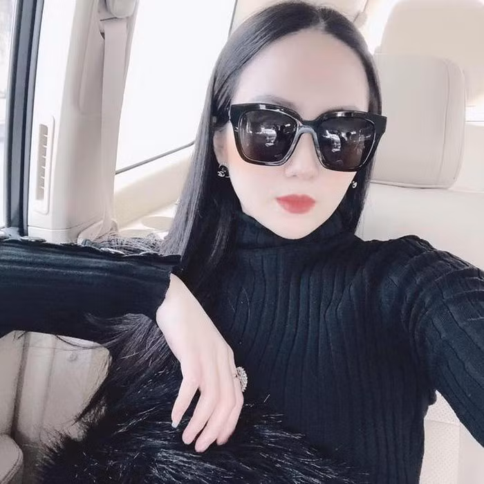 Điểm mặt hội con út "đắt giá", nhan sắc và tài năng đỉnh cao ảnh 9