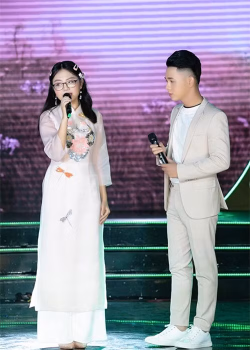 O tuoi 16, Phuong My Chi kiem tien khung, day thi thanh cong-Hinh-10