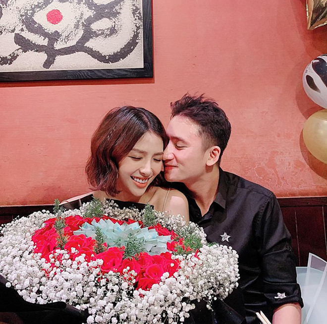 Bạn gái hot girl của Phan Mạnh Quỳnh mua nhà tiền tỷ trước lễ cưới ảnh 2 Bạn gái hot girl của Phan Mạnh Quỳnh mua nhà tiền tỷ trước lễ cưới