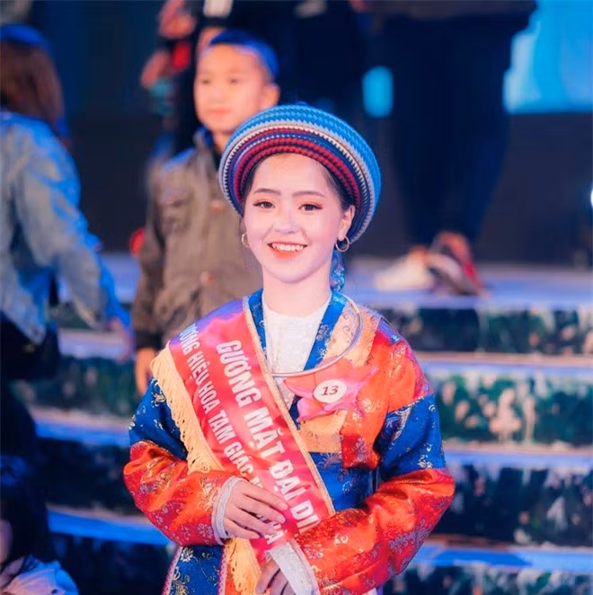 Cô gái bán lê xinh đẹp ở Hà Giang gây sốt MXH giờ ra sao? ảnh 8