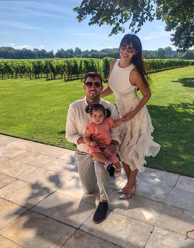 Cuộc sống của các Rich kid thế hệ 10X nhà sao Việt: Ở biệt thự triệu đô, tủ đồ ngập hàng hiệu, du lịch khắp thế giới ảnh 59 Cuộc sống của các Rich kid thế hệ 10X nhà sao Việt: Ở biệt thự triệu đô, tủ đồ ngập hàng hiệu, du lịch khắp thế giới ảnh 59