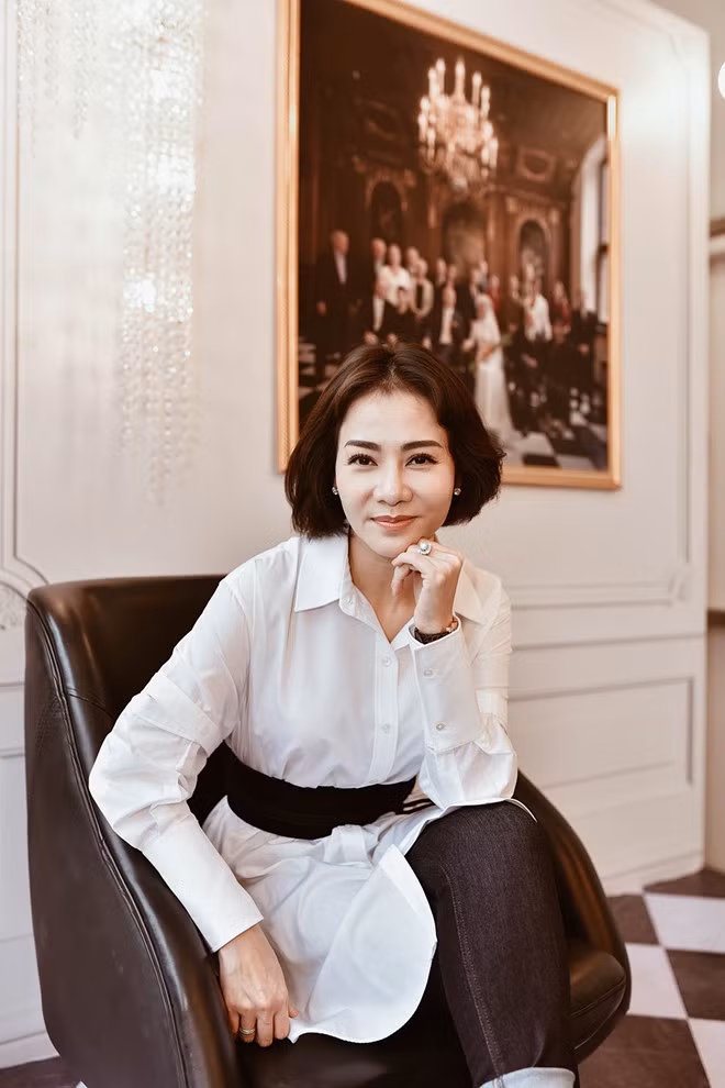 Thu Minh xúc động công bố ảnh cưới chụp tại Hà Lan - ảnh 1