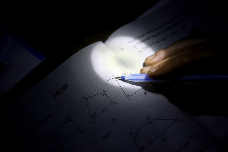 Cậu bé sống một mình trên núi và lời từ chối bất ngờ với thầy chủ nhiệm ảnh 5 Cậu bé sống một mình trên núi và lời từ chối bất ngờ với thầy chủ nhiệm