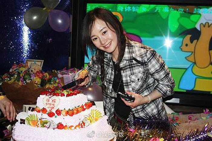 Bất ngờ nhan sắc Dương Mịch cùng dàn người đẹp 8X thời mới vào nghề ảnh 1 Bất ngờ nhan sắc Dương Mịch cùng dàn người đẹp 8X thời mới vào nghề ảnh 1