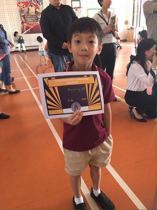 Cuộc sống của các Rich kid thế hệ 10X nhà sao Việt: Ở biệt thự triệu đô, tủ đồ ngập hàng hiệu, du lịch khắp thế giới ảnh 39 Cuộc sống của các Rich kid thế hệ 10X nhà sao Việt: Ở biệt thự triệu đô, tủ đồ ngập hàng hiệu, du lịch khắp thế giới ảnh 39