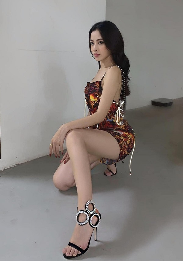 Bị chê “vẫn hát dở tệ như ngày đầu” nhưng nhan sắc của Chi Pu ngày càng nổi bật ảnh 5 Vẫn bị nhận xét hát dở tệ như ngày đầu nhưng nhan sắc của Chi Pu lại ngày một lên hương