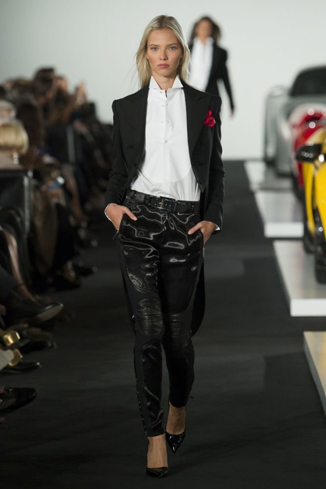 Nhan sắc hút hồn của siêu mẫu Nga đóng 