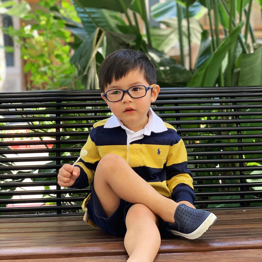 Cuộc sống của các Rich kid thế hệ 10X nhà sao Việt: Ở biệt thự triệu đô, tủ đồ ngập hàng hiệu, du lịch khắp thế giới ảnh 19 Cuộc sống của các Rich kid thế hệ 10X nhà sao Việt: Ở biệt thự triệu đô, tủ đồ ngập hàng hiệu, du lịch khắp thế giới ảnh 19