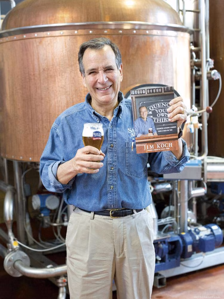 vi ty phu 4 nam di 1 chiec xe cu, con gai muc kem thue kiem tung dong - 3