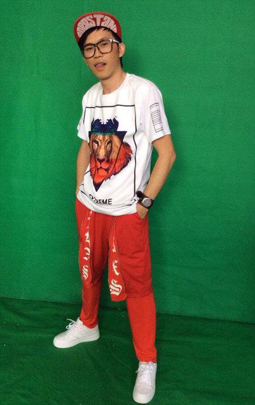 Bất ngờ loạt ảnh thời trẻ “đẹp trai, phong trần” của Hoài Linh ảnh 11 Giải trí - Bất ngờ với loạt ảnh