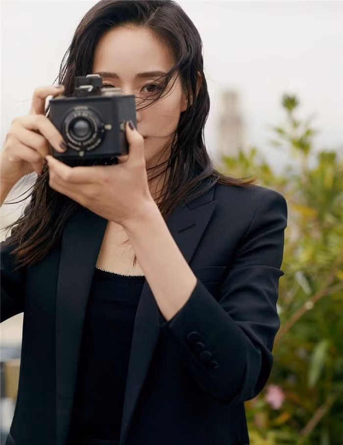 Bất chấp bị phản đối hẹn hò với "tình cũ Đường Yên", Trương Quân Ninh vẫn đẹp xuất sắc tại trời Tây ảnh 5