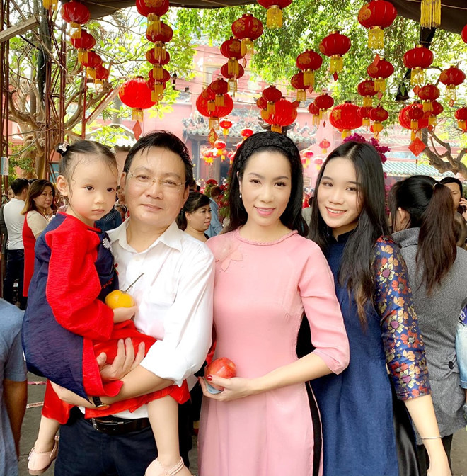 Trịnh Kim Chi hé lộ ảnh cưới cách đây 19 năm ảnh 1 Trịnh Kim Chi hé lộ ảnh cưới cách đây 19 năm - ảnh 1