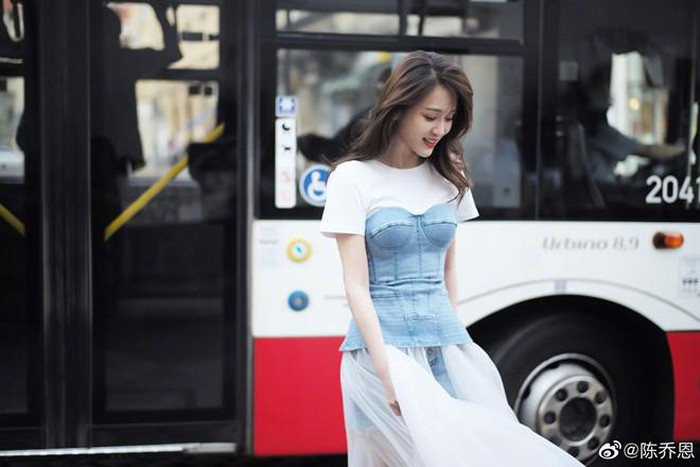 U40 "Đông Phương Bất Bại" Trần Kiều Ân khoe nhan sắc trẻ đẹp như gái đôi mươi ảnh 4 U40 "Đông Phương Bất Bại" Trần Kiều Ân khoe nhan sắc trẻ đẹp như gái đôi mươi ảnh 4