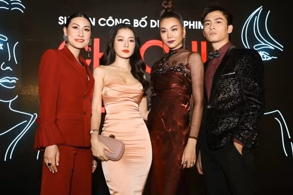 Bị chê “vẫn hát dở tệ như ngày đầu” nhưng nhan sắc của Chi Pu ngày càng nổi bật ảnh 13 Vẫn bị nhận xét hát dở tệ như ngày đầu nhưng nhan sắc của Chi Pu lại ngày một lên hương