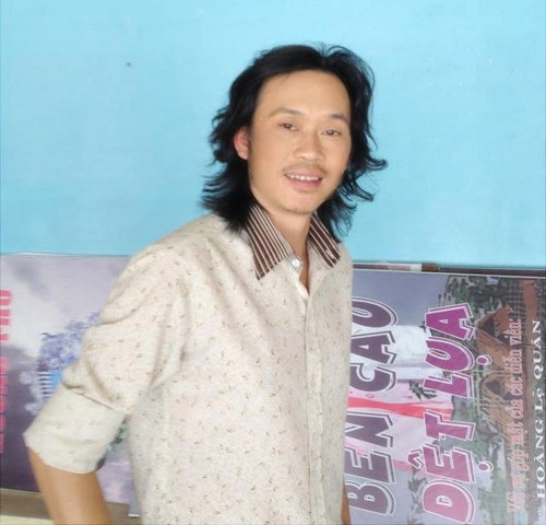 Bất ngờ loạt ảnh thời trẻ “đẹp trai, phong trần” của Hoài Linh ảnh 10 Giải trí - Bất ngờ với loạt ảnh