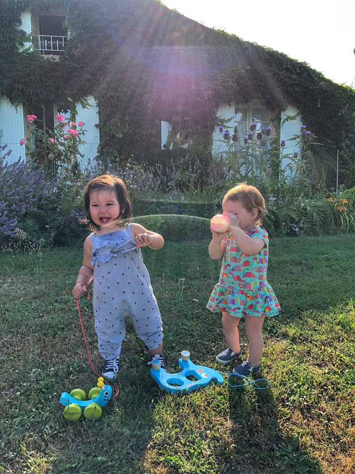 Cuộc sống của các Rich kid thế hệ 10X nhà sao Việt: Ở biệt thự triệu đô, tủ đồ ngập hàng hiệu, du lịch khắp thế giới ảnh 60 Cuộc sống của các Rich kid thế hệ 10X nhà sao Việt: Ở biệt thự triệu đô, tủ đồ ngập hàng hiệu, du lịch khắp thế giới ảnh 60