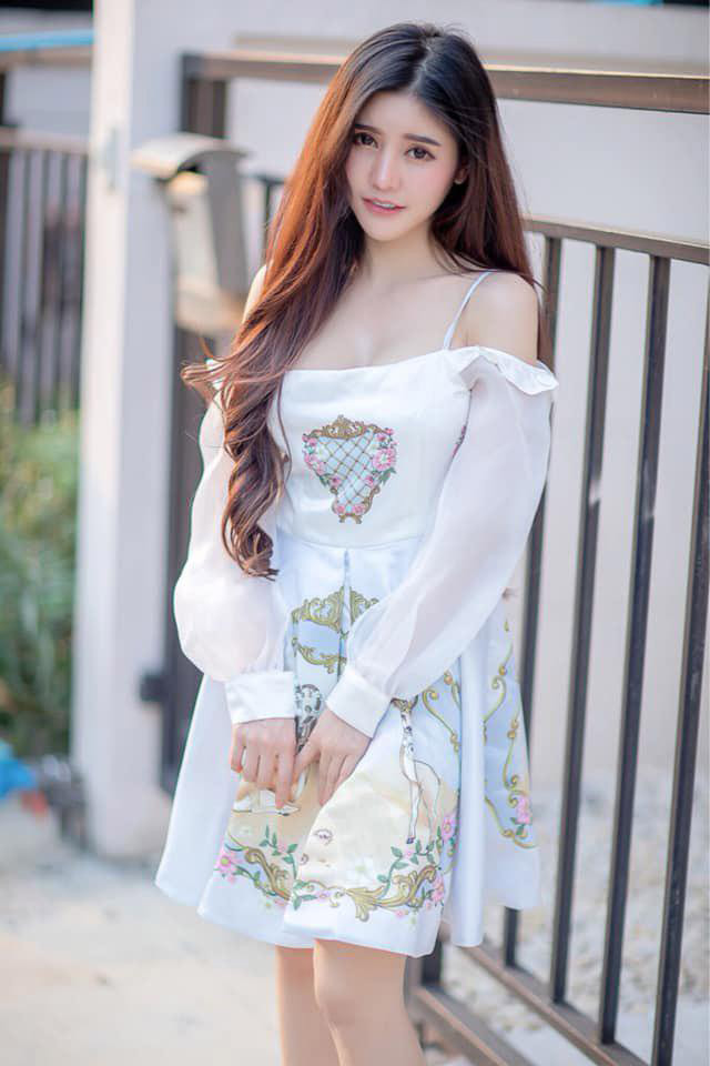 Hot girl tung ảnh quá khứ, kể về nỗ lực lột xác đẹp đến kinh ngạc ảnh 2 Nữ thần xinh như mộng bất ngờ tung ảnh quá khứ khiến dân tình “đứng hình” - 4