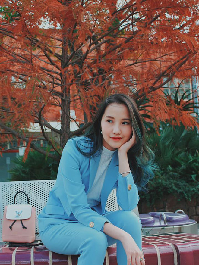 Chia tay thiếu gia Phan Thành, hot girl Primmy Trương ngày càng trẻ trung quyến rũ ảnh 7 Chân dài rất đắt show sự kiện luôn nằm trong danh sách khách mời VIP của nhiều thương hiệu mỹ phẩm cao cấp Ảnh: FBNV