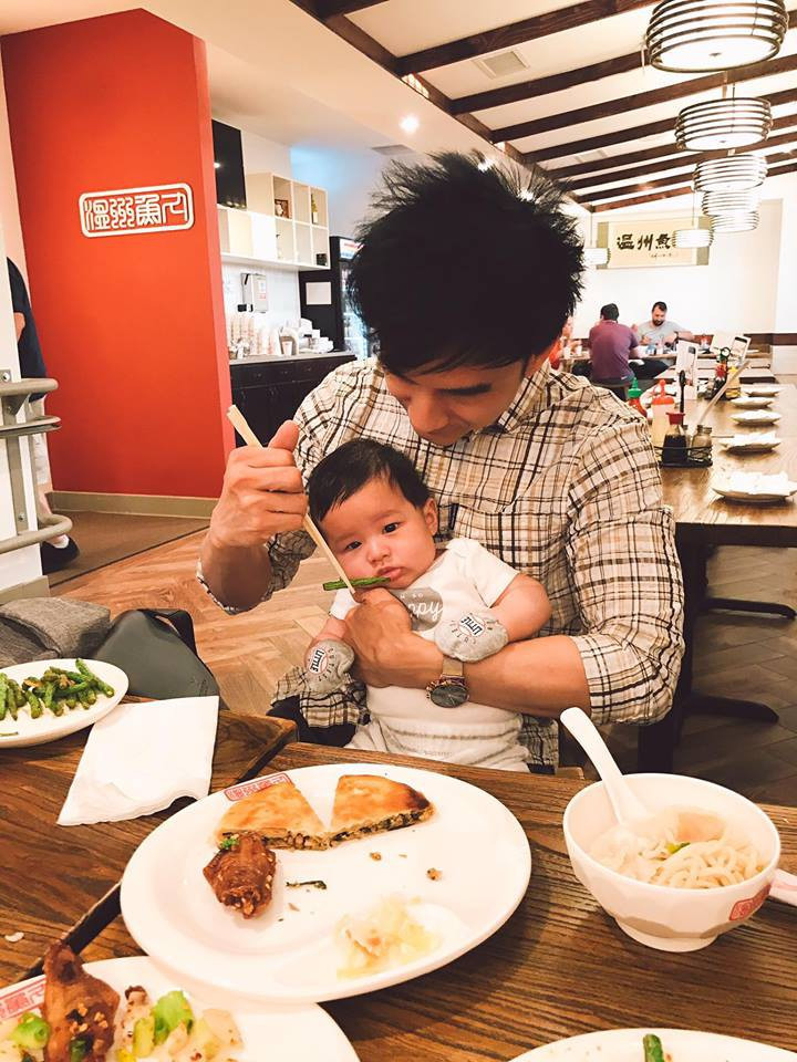 Cuộc sống của các Rich kid thế hệ 10X nhà sao Việt: Ở biệt thự triệu đô, tủ đồ ngập hàng hiệu, du lịch khắp thế giới ảnh 15 Cuộc sống của các Rich kid thế hệ 10X nhà sao Việt: Ở biệt thự triệu đô, tủ đồ ngập hàng hiệu, du lịch khắp thế giới ảnh 15