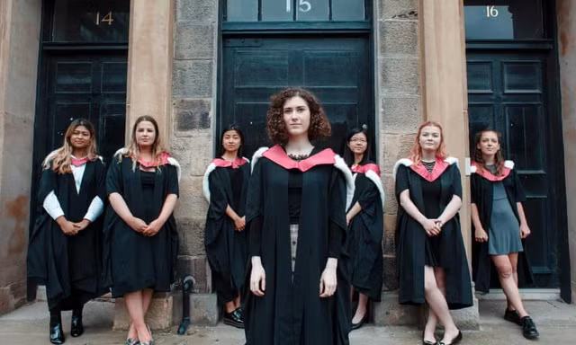 Đại học Edinburgh: Trao bằng đại học cho sinh viên sau... 150 năm - 2