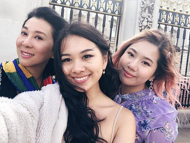 Hai cô con gái xinh đẹp giỏi giang kín tiếng của MC Kỳ Duyên ảnh 1 Hai cô con gái xinh đẹp giỏi giang kín tiếng của MC Kỳ Duyên