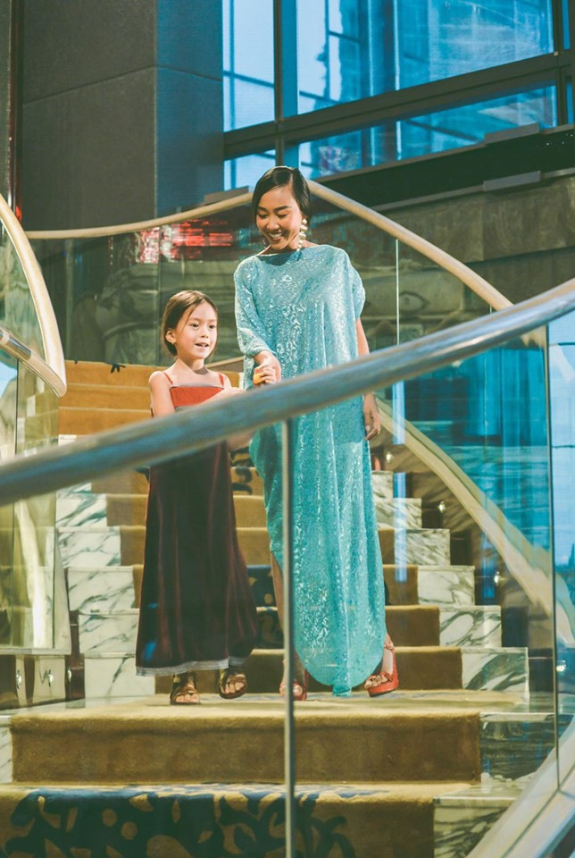 Cuộc sống của các Rich kid thế hệ 10X nhà sao Việt: Ở biệt thự triệu đô, tủ đồ ngập hàng hiệu, du lịch khắp thế giới ảnh 48 Cuộc sống của các Rich kid thế hệ 10X nhà sao Việt: Ở biệt thự triệu đô, tủ đồ ngập hàng hiệu, du lịch khắp thế giới ảnh 48