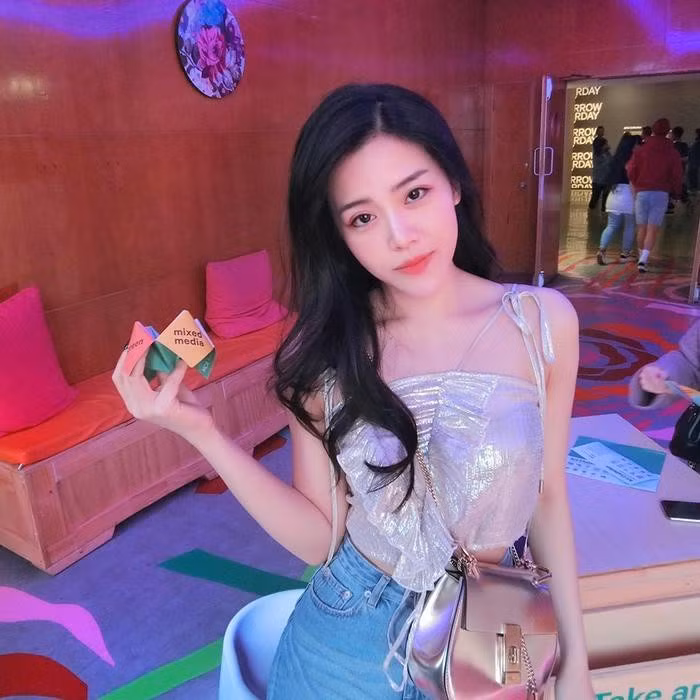 Điểm mặt hội con út "đắt giá", nhan sắc và tài năng đỉnh cao ảnh 2