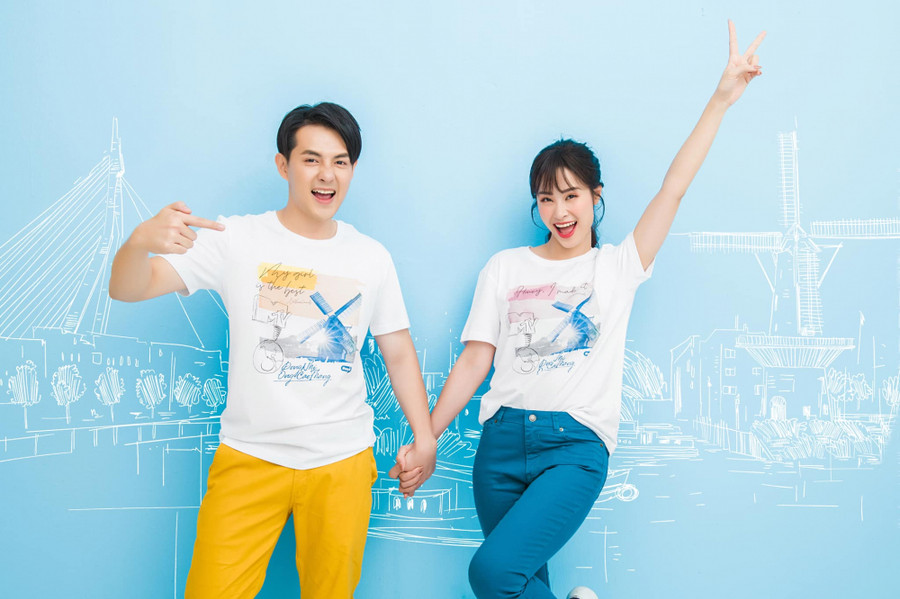 Đông Nhi bất ngờ tung loạt ảnh cưới, vô tư chia sẻ nụ hôn đầu tiên với Ông Cao Thắng - Ảnh 6 Đông Nhi bất ngờ tung loạt ảnh cưới, vô tư chia sẻ nụ hôn đầu tiên với Ông Cao Thắng - Ảnh 6