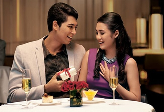 10 nam ngay cuoi, chong lam co linh dinh, tang vo 5 ty&nbsp;lam qua roi tuyen bo ly hon - 3