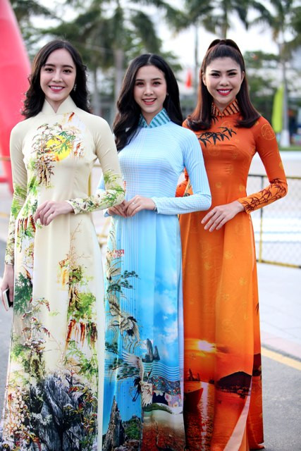 Thúy An cùng Hoa khôi Diệu Ngọc, siêu mẫu Phạm Ngọc Quý.