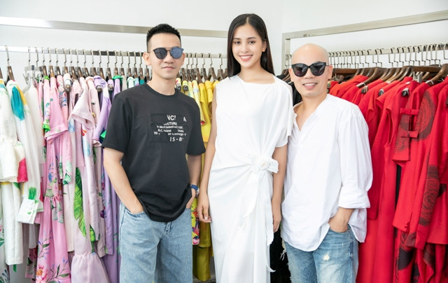 Tiểu Vy trong trang phục NTK Vu Ngoc & Son