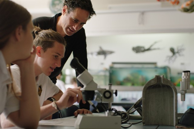 Giáo viên đóng vai trò quan trọng trong việc chuẩn bị những kỹ năng tương lai cho HSSV