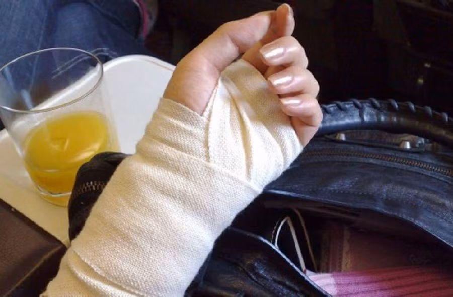 vua chom yeu, con gai 15 tuoi cat tay tu tu vi loi chui mang cay nghiet cua me - 5