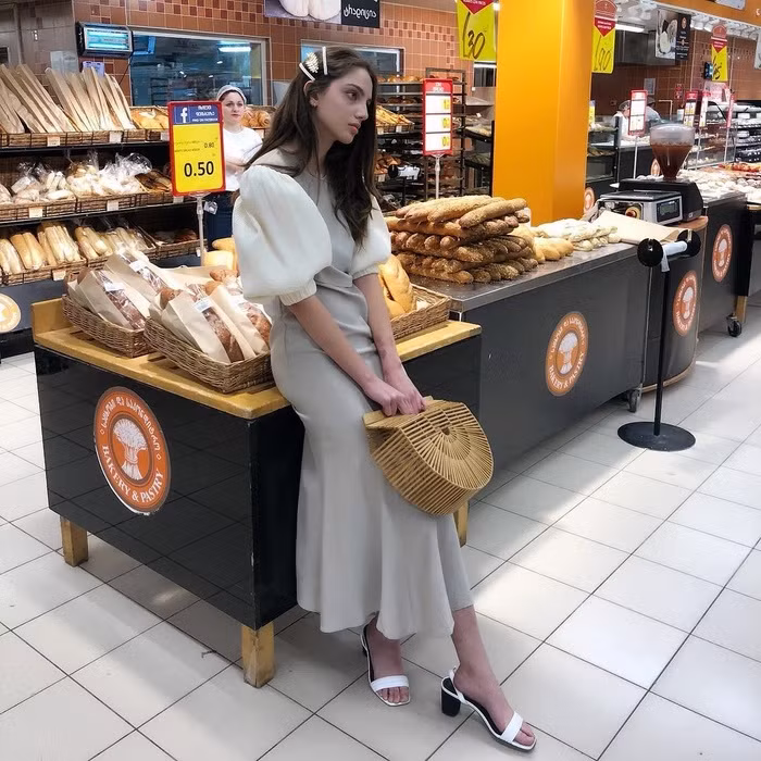 Điểm danh những mẫu váy cứ mặc là có ngay ảnh đẹp khi đi du lịch trong mùa hè