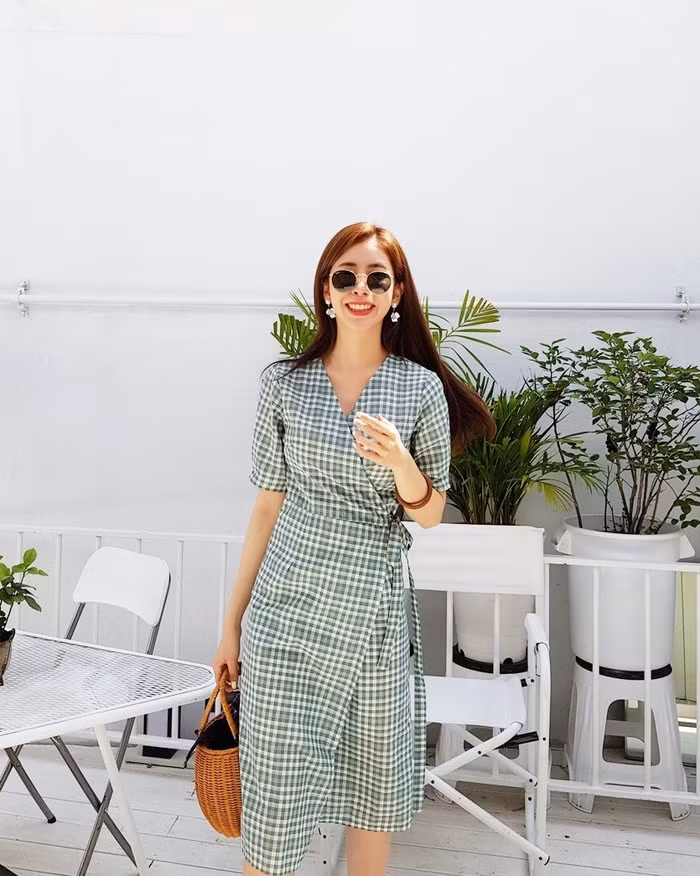 Điểm danh những mẫu váy cứ mặc là có ngay ảnh đẹp khi đi du lịch trong mùa hè