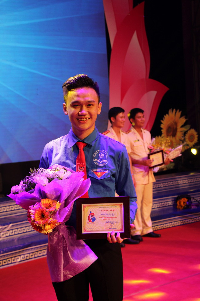 Danh hiệu “Sinh viên 5 tốt” cho bạn Trần Đức Quân