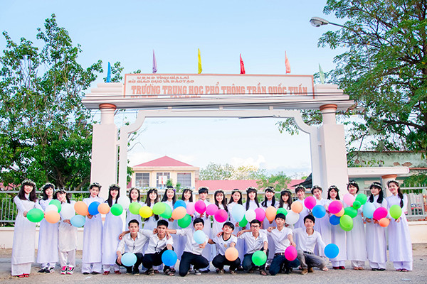 Bộ ảnh đúng chất học trò giữa “rừng” kỷ yếu phá cách ảnh 9 Tất cả cùng chung một tình yêu