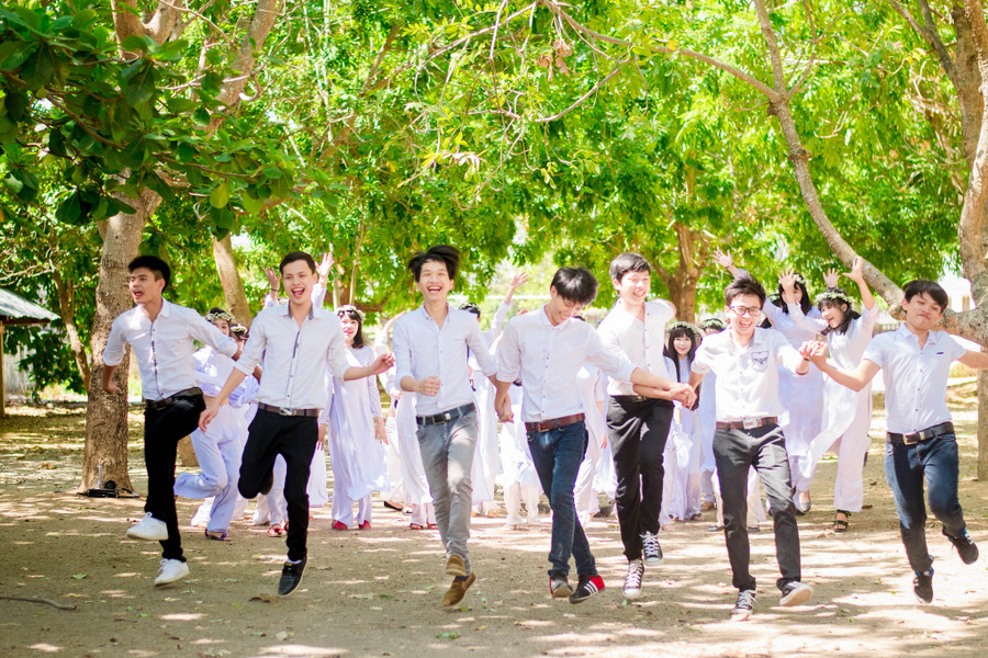 Bộ ảnh đúng chất học trò giữa “rừng” kỷ yếu phá cách ảnh 1 Những khoảnh khắc thơ ngây ấy sẽ còn đọng mãi trong trái tim mỗi người