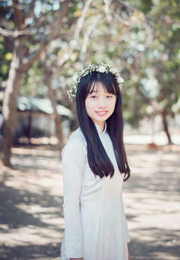 Bộ ảnh đúng chất học trò giữa “rừng” kỷ yếu phá cách ảnh 7 Thiếu nữ tuổi 18 dịu dàng