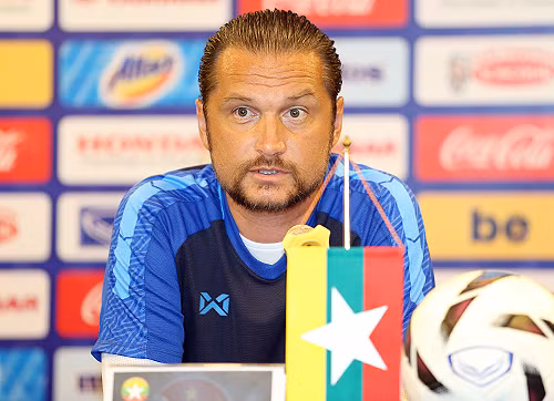 HLV Velizar Popov cho biết đã nghiên cứu nhiều về U23 Việt Nam