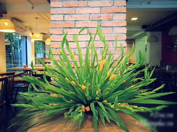 Năm mới cận kề, chị em rủ nhau khoe bình hoa Tết đẹp hút hồn ảnh 8 Empty