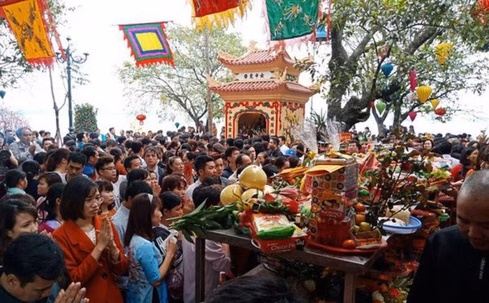 Đi lễ Phủ Tây Hồ, khấn sao cho đúng? ảnh 2