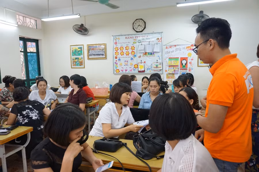 Tập huấn giáo viên STEM+