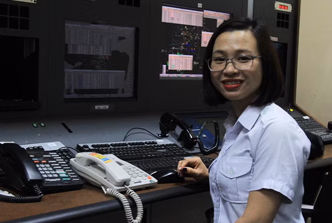 Kiểm soát viên Thái Thị Thu Trang. Ảnh:Anh Duy. Kiểm soát viên Thái Thị Thu Trang. Ảnh: Anh Duy.