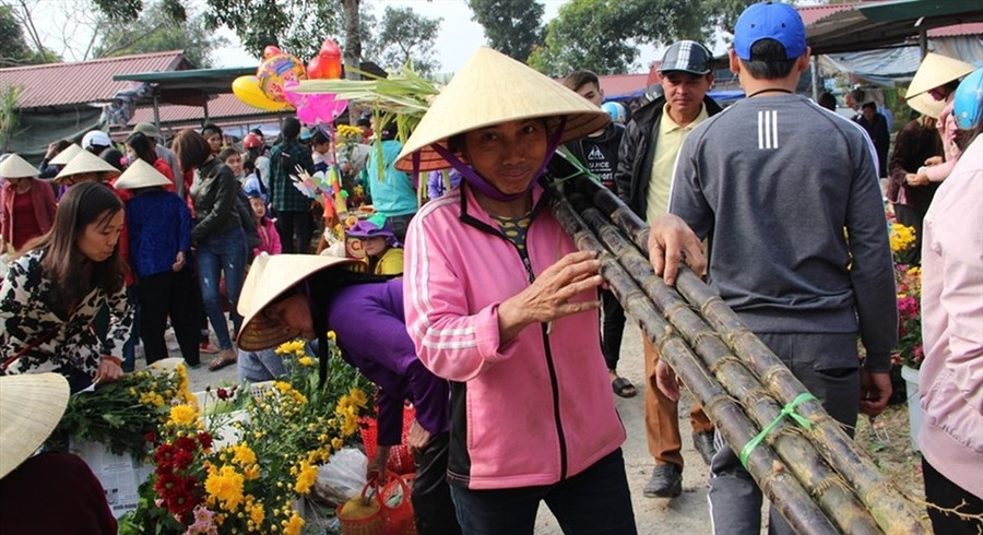 Cận cảnh chợ Tết ở làng quê Việt: Bình dị nhưng đầy không khí Tết can canh cho tet o lang que viet dam bac nhung day khong khi tet